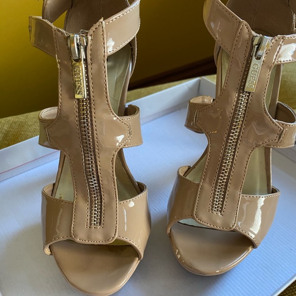 Clearance ❄️ Nude Guess Heels - Picture 8 of 16